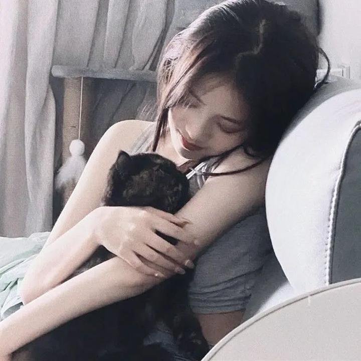 奇怪的她 在线观看